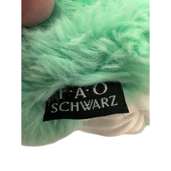 FAO SCHWARZ 10” Glow Brights Plush Wreath With Lights and Music - Picture 3 of 6